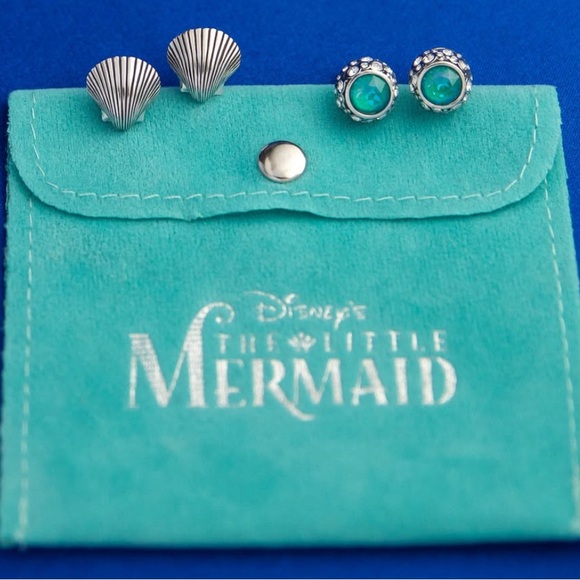 The Little Mermaid Silver Shell Earrings - Picture 5 of 14